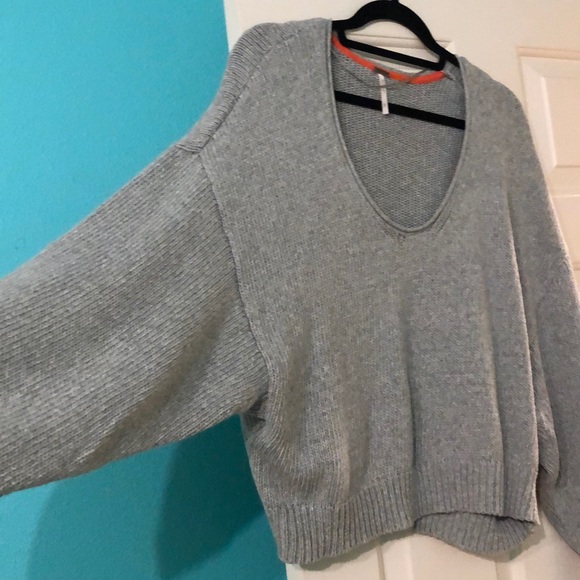 Free People grey oversized knit sweater - Picture 3 of 5